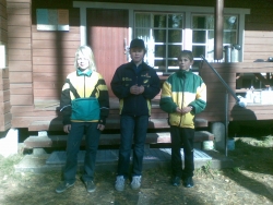 Aki ja Nico pokkaamassa palkintoja